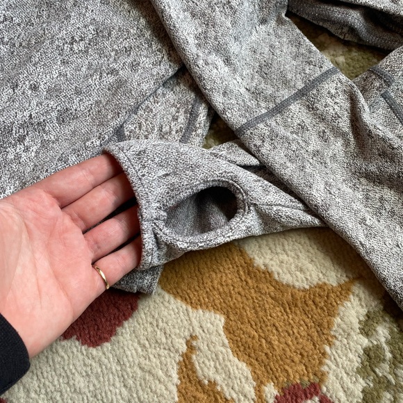 Gymshark Gray Leggings and Top Set - Picture 6 of 8